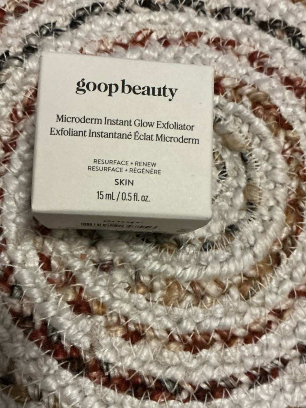 Goop Microderm Instant Glow Exfoliator - White